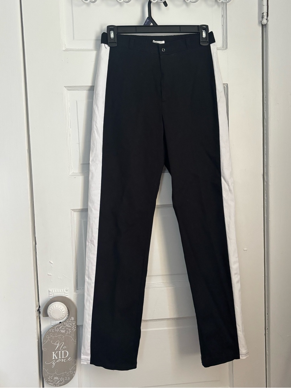 Kelle dance costume - black jazz Pa ts white stripe